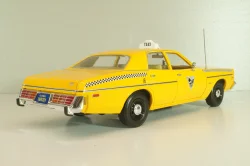 Dodge Monaco Taxi 1978, from movie Rocky III, yellow, 19111, Greenlight 1:18 Уценка!