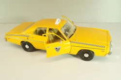 Dodge Monaco Taxi 1978, from movie Rocky III, yellow, 19111, Greenlight 1:18 Уценка!