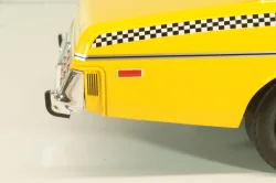 Dodge Monaco Taxi 1978, from movie Rocky III, yellow, 19111, Greenlight 1:18 Уценка!