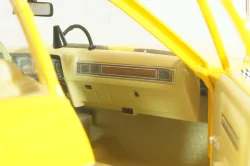 Dodge Monaco Taxi 1978, from movie Rocky III, yellow, 19111, Greenlight 1:18 Уценка!
