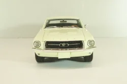 Ford Mustang 1967, light green 13663, Greenlight 1:18