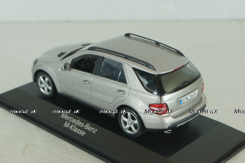 Mercedes-Benz ML 350  (W164) 2005, silver, Minichamps 1:43