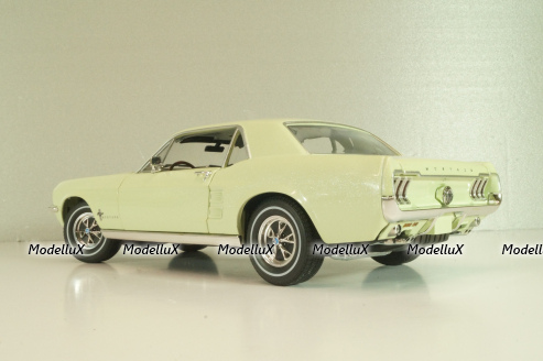Ford Mustang 1967, light green 13663, Greenlight 1:18