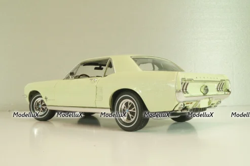 Ford Mustang 1967, light green 13663, Greenlight 1:18