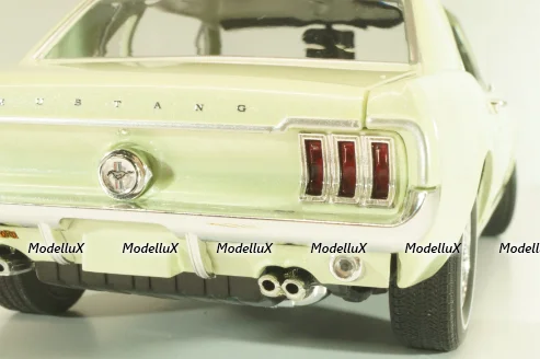 Ford Mustang 1967, light green 13663, Greenlight 1:18