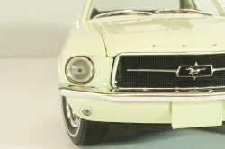 Ford Mustang 1967, light green 13663, Greenlight 1:18