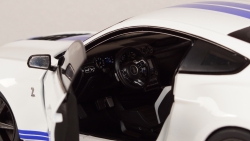 Ford Mustang Shelby white, 421186100, Solido 1:18