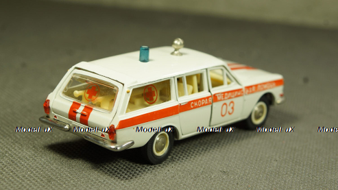 BMW 535I Notarzt white with red streeps Schabak 1:43