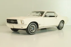 Ford Mustang 1967, beige, 13642, Greenlight 1:18