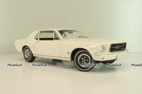Ford Mustang 1967, beige, 13642, Greenlight 1:18