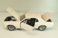 Ford Mustang 1967, beige, 13642, Greenlight 1:18
