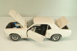 Ford Mustang 1967, beige, 13642, Greenlight 1:18