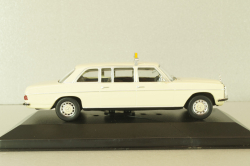 Mercedes-Benz 240 D (W115) Long Limousine 1978, beige, Taxis der Welt #3, Altaya 1:43