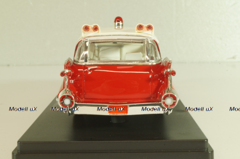 Cadillac S&S Superior Landau Ambulance 1959, red/white, 45260, NEO 1:43