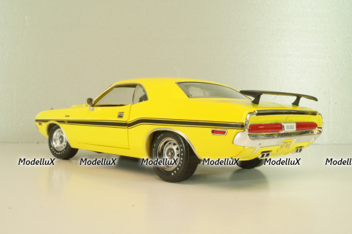 Dodge Challenger R/T 1970 from TV-Series NCIS, yellow, 12845, Greenlight 1:18
