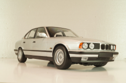 BMW 535I (E34) 1988 silver metallic, 100023004, Minichamps 1:18