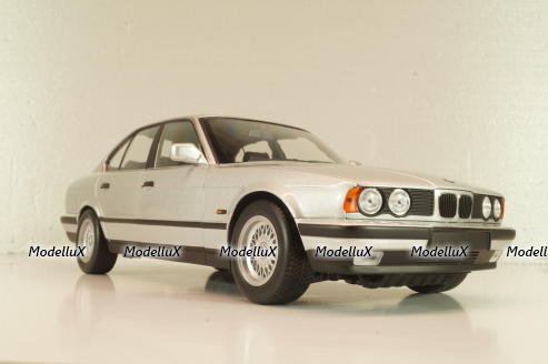 BMW 535I (E34) 1988 silver metallic, 100023004, Minichamps 1:18