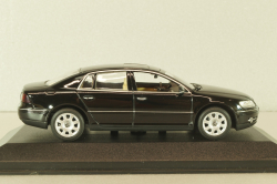 Volkswagen Phaeton 2002, black, Minichamps 1:43