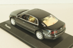 Volkswagen Phaeton 2002, black, Minichamps 1:43
