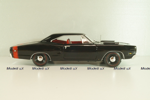 Dodge Coronet Super Bee 1969, black, AMM1347, AutoWorld 1:18