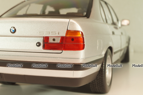 BMW 535I (E34) 1988 silver metallic, 100023004, Minichamps 1:18