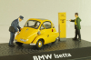 BMW Isetta 250 Deutsche Post 1955, with two figuren and mail box yellow, 006726, Schuco 1:43