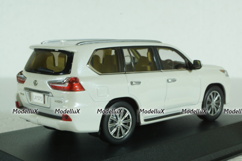 Lexus LX570 2018 sonic quartz, Kyosho 1:43