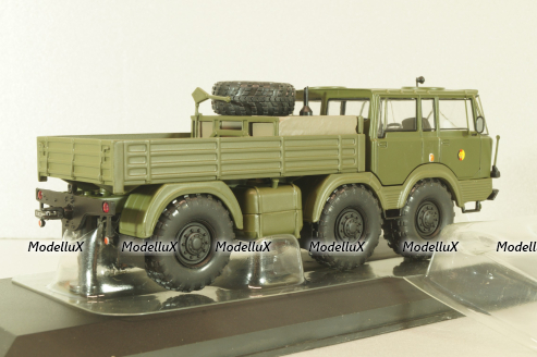 Tatra 813 6x6 1968 NVA army green olive, TRU041.22, IXO 1:43