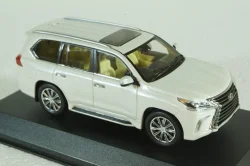 Lexus LX570 2018 sonic quartz, Kyosho 1:43