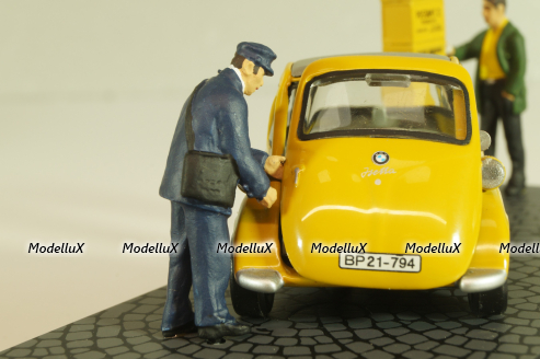 BMW Isetta 250 Deutsche Post 1955, with two figuren and mail box yellow, 006726, Schuco 1:43