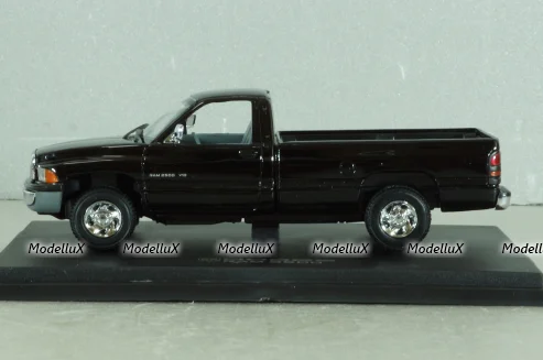 Dodge RAM 2500 1994, black, Universal Hobbies 1:43