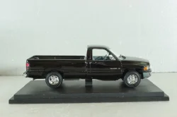 Dodge RAM 2500 1994, black, Universal Hobbies 1:43