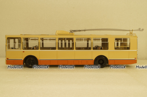 Зиу-9 (682Б) троллейбус 1972, бежевій, SSM4001, SSM 1:43
