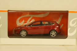 Ford Focus 5-door, red metallic 2011, Minichamps 1:43