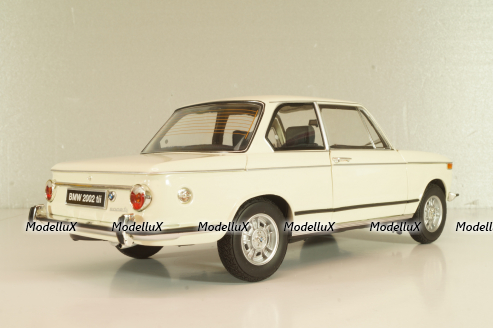 BMW 2002 tii 1972, white, 08543W, Kyosho 1:18