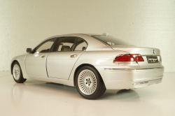 BMW 760 Hydrogen 7 (E66) 2005, silver, 08574S, Kyosho 1:18