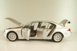 BMW 760 Hydrogen 7 (E66) 2005, silver, 08574S, Kyosho 1:18