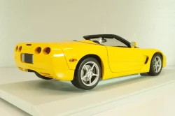 Chevrolet Corvette (C5) Convertible 2000, yellow, 21045, UT Models 1:18