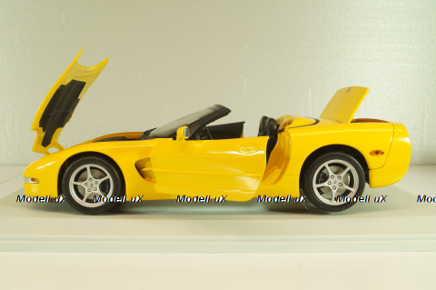Chevrolet Corvette (C5) Convertible 2000, yellow, 21045, UT Models 1:18