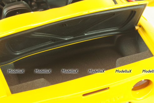 Chevrolet Corvette (C5) Convertible 2000, yellow, 21045, UT Models 1:18