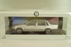 Volvo 760 1985, silver, T9-1800535, Triple-9 1:18