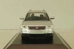 Volkswagen Passat (B5) Variant V6 4Motion 2000, silver, 836916107, Schuco 1:43