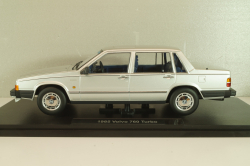 Volvo 760 1985, silver, T9-1800535, Triple-9 1:18