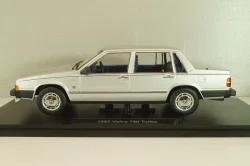 Volvo 760 1985, silver, T9-1800535, Triple-9 1:18