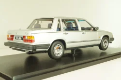 Volvo 760 1985, silver, T9-1800535, Triple-9 1:18