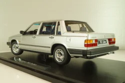 Volvo 760 1985, silver, T9-1800535, Triple-9 1:18