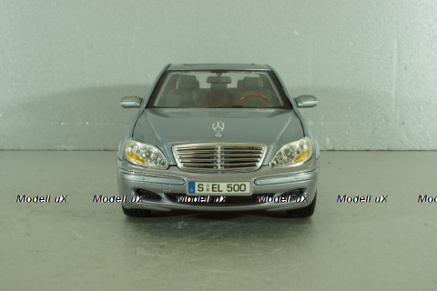 Mercedes S500 (W220) 1998, light blue, Maisto 1:18