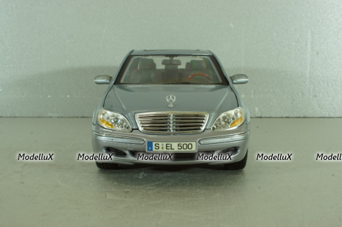 Mercedes S500 (W220) 1998, light blue, Maisto 1:18