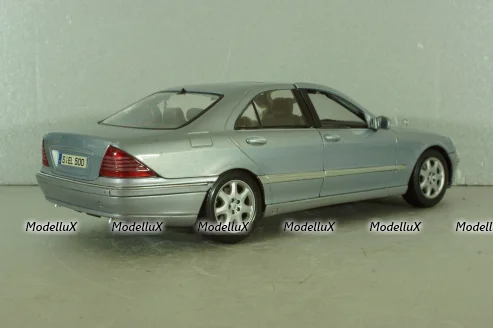 Mercedes S500 (W220) 1998, light blue, Maisto 1:18