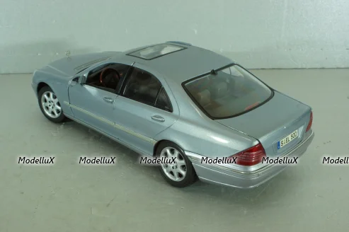 Mercedes S500 (W220) 1998, light blue, Maisto 1:18